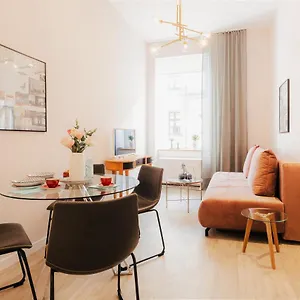 https://delux-apartament-oldtown-kochanowskiego-30-krakw.krakowhotelspoland.com