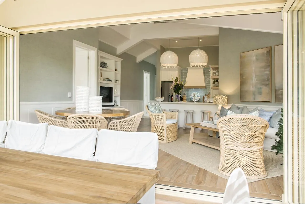 Byron Bay Accom Unit 6 84 Lawson Street, Byron Bay - Ohana 0*,  Australia
